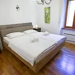 Lara 2 - Free Parking * Piran