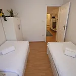 Lara 2 - Free Parking Daire Piran