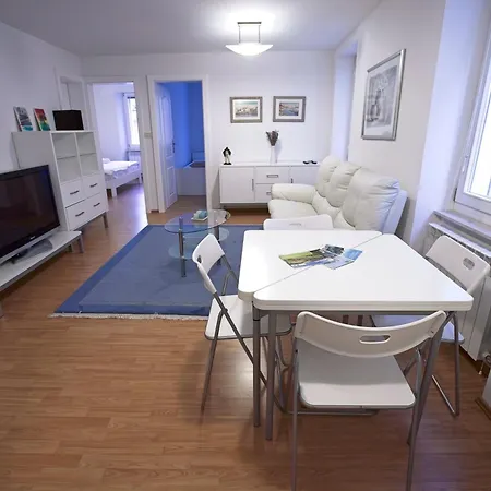Lara 2 - With Affordable Parking Piran