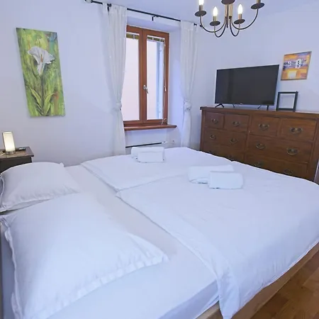 Apartment Lara 2 - With Affordable Parking Piran