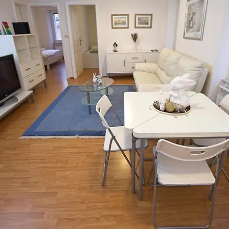 Lara 2 - With Affordable Parking Apartament