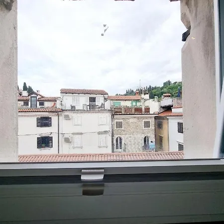 Apartman Lara 2 With Affordable Parking Piran