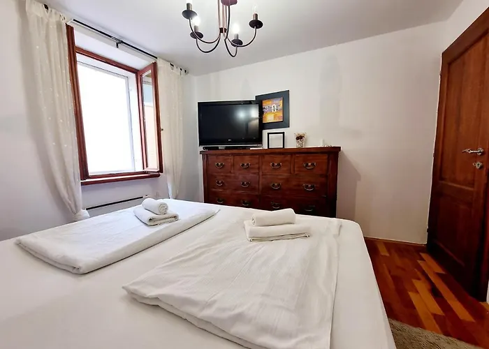 Lara 2 - With Affordable Parking 公寓