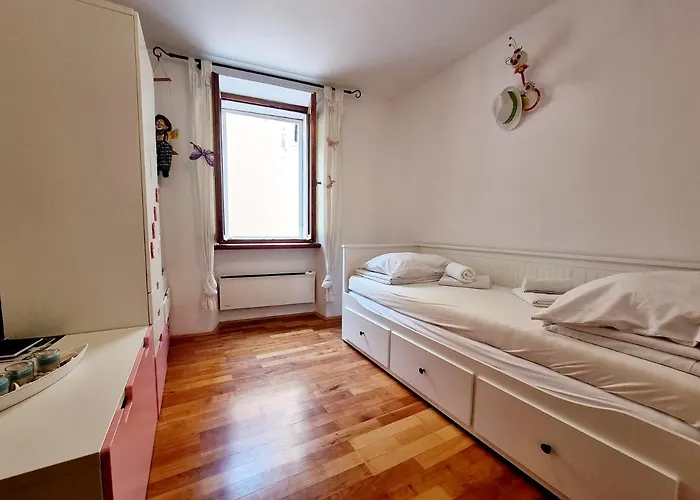 Lara 2 - With Affordable Parking 公寓