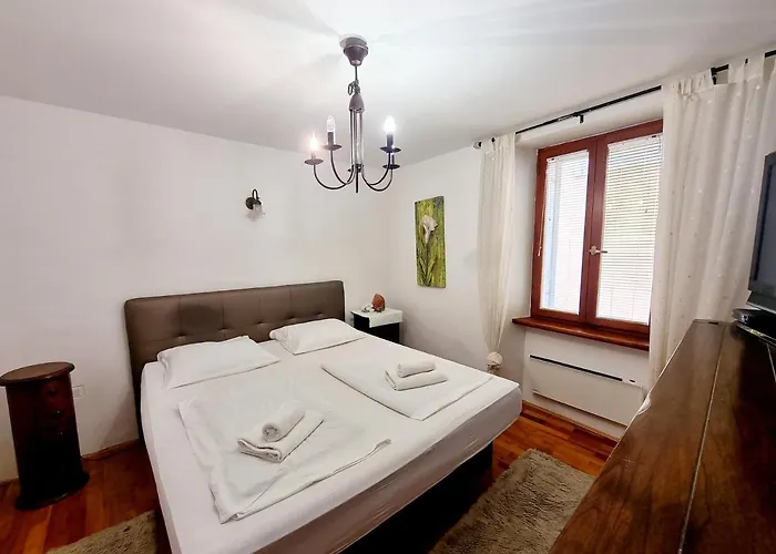 Lara 2 - With Affordable Parking 公寓