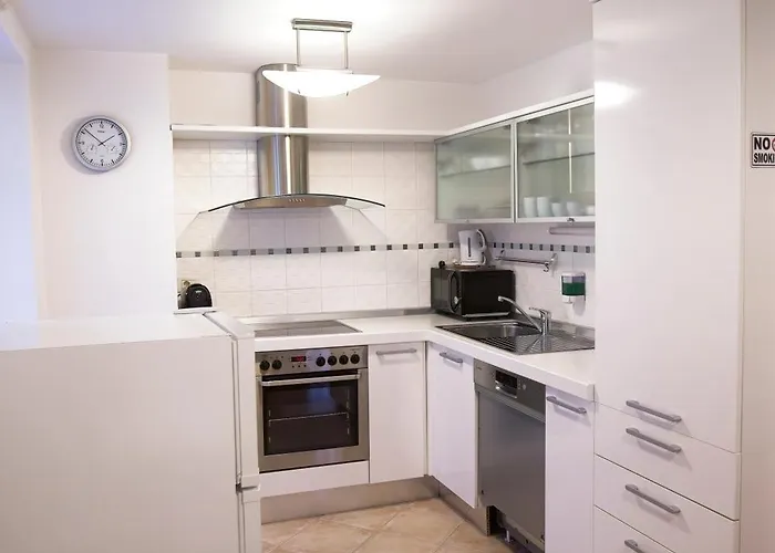 Lara 2 - With Affordable Parking *