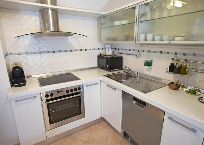 Lara 2 - With Affordable Parking