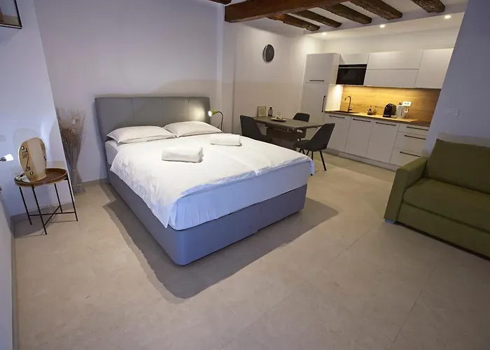 Appartamento Lara 2 - With Affordable Parking Pirano